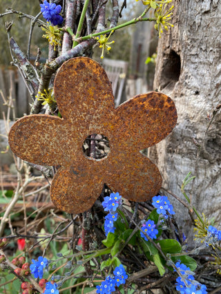 Blume zum Einschrauben an Rickelpfahl, Zaun, Weinkiste & Co.