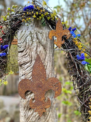 Fleur de Lys zum Einschrauben -verschiedene Größen-