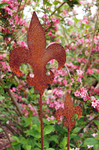 Fleur de Lys als Gartenstecker