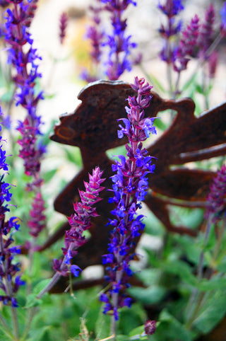 Elfe als Blumenstecker